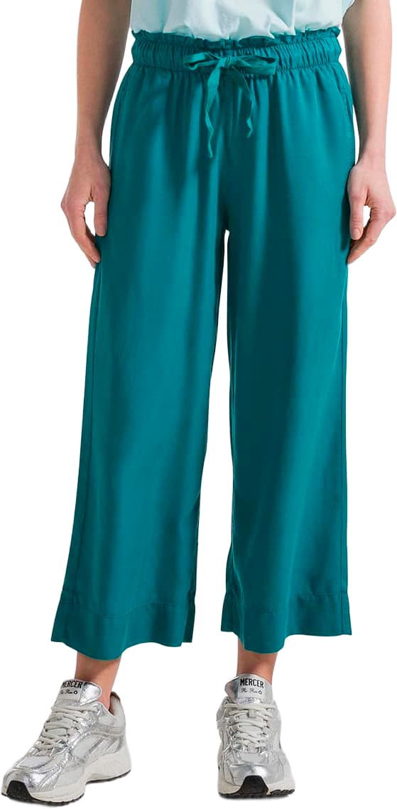 PEACOCK GREEN