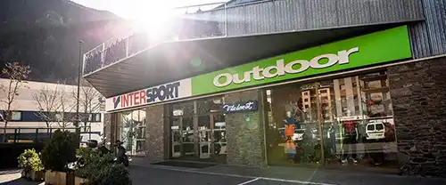 Verleih von Ski, Snowboards, Skitourenausr&uuml;stung, Fahrr&auml;dern bei Intersport Outdoor in Andorra